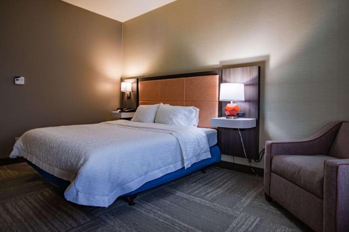 hampton inn hadley amherst area
