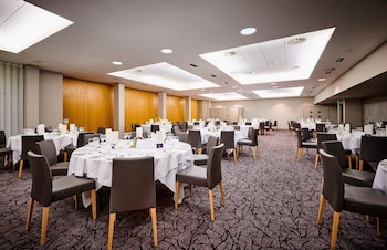 stirling court hotel