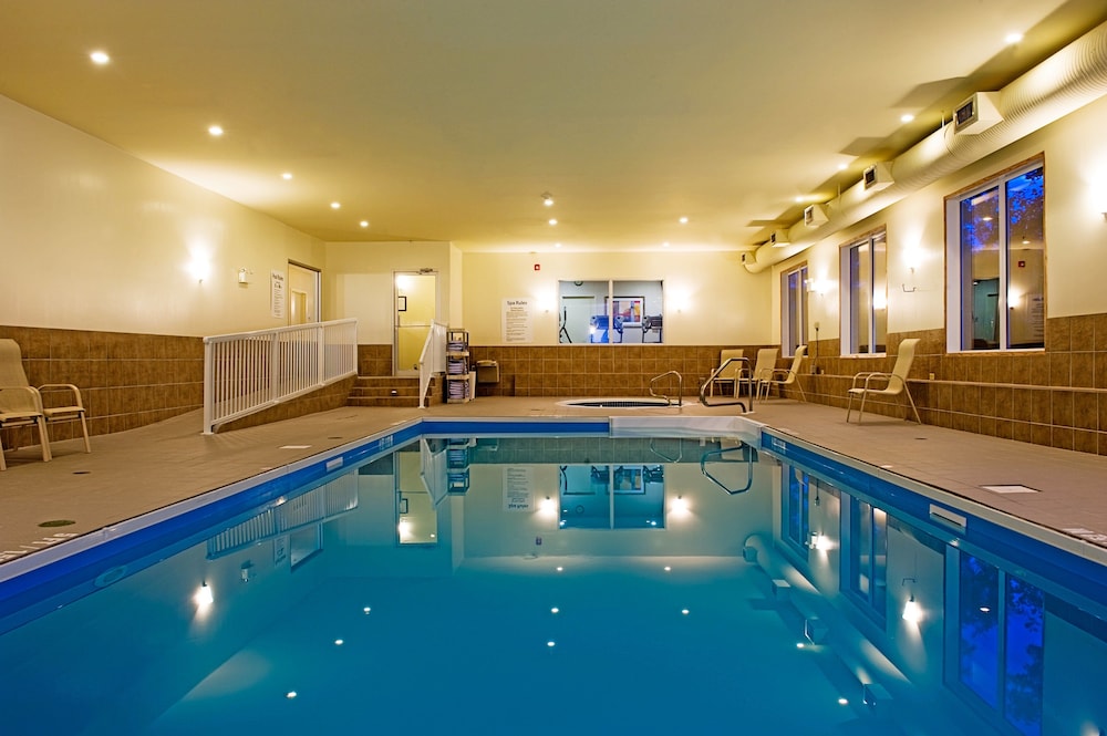 holiday inn express and suites regina south by ihg