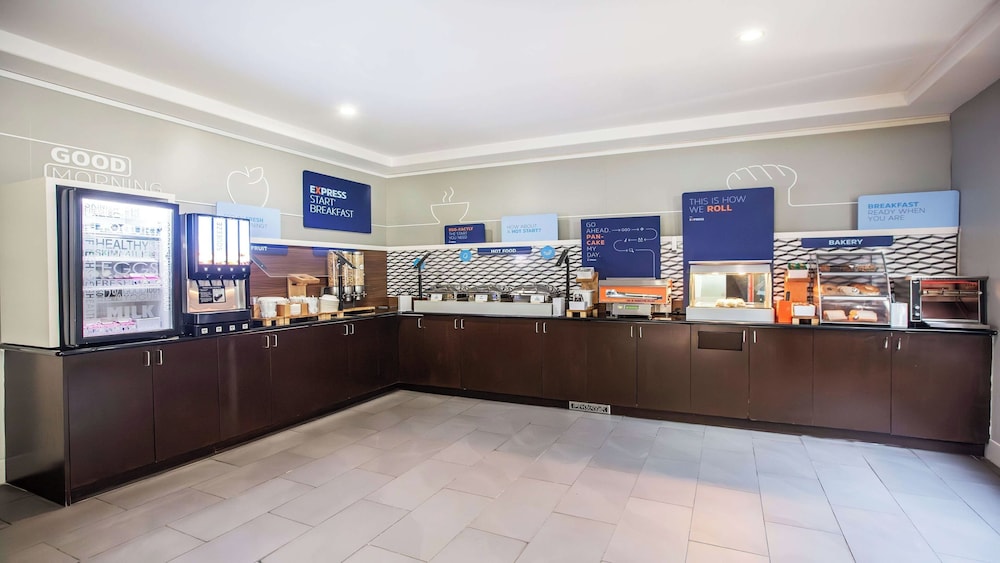 holiday inn express and suites regina south by ihg