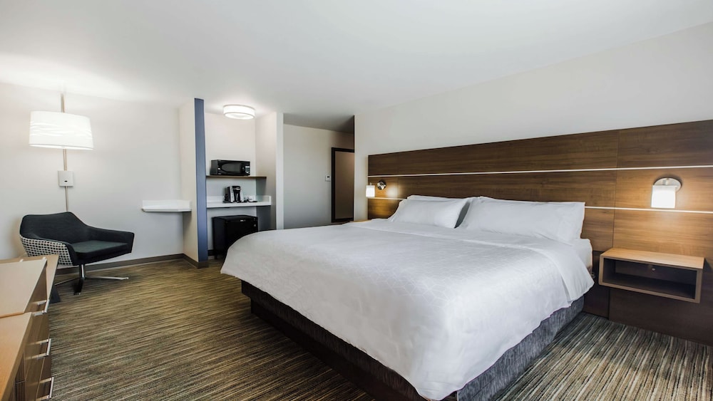 holiday inn express and suites regina south by ihg