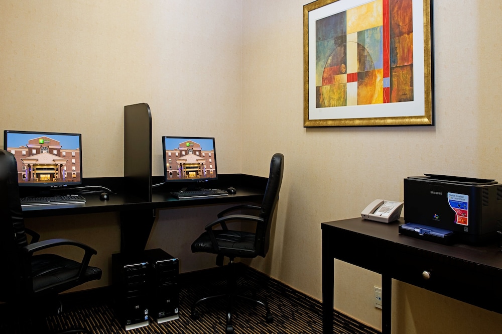 holiday inn express and suites regina south by ihg