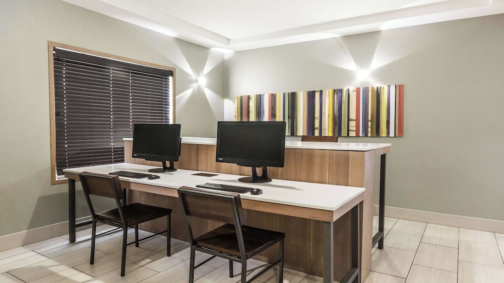 holiday inn express and suites regina south by ihg