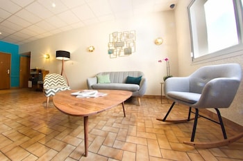 logis hotel lodge la valette