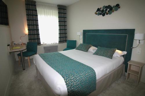 logis hotel lodge la valette