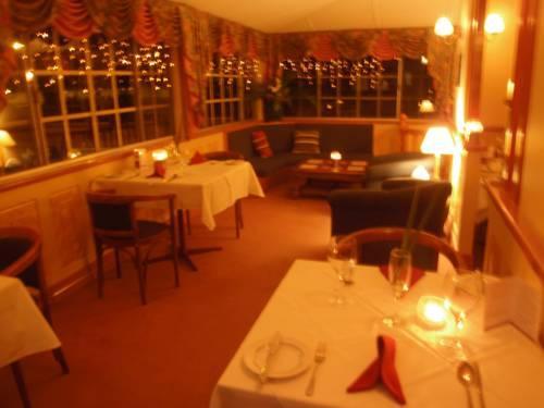 puffers inn logan motel