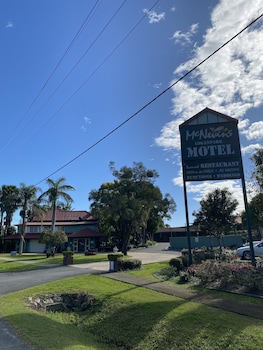 puffers inn logan motel