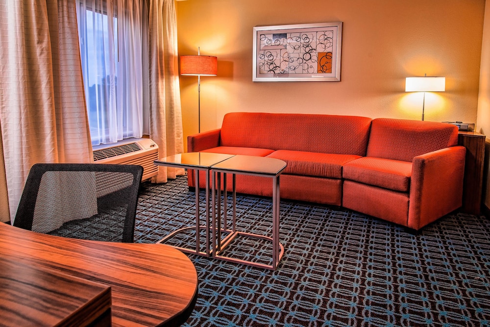 fairfield inn and suites by marriott montgomery airport south
