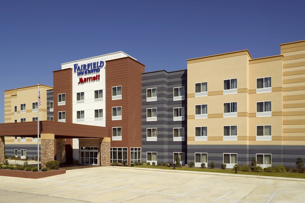 fairfield inn and suites by marriott montgomery airport south