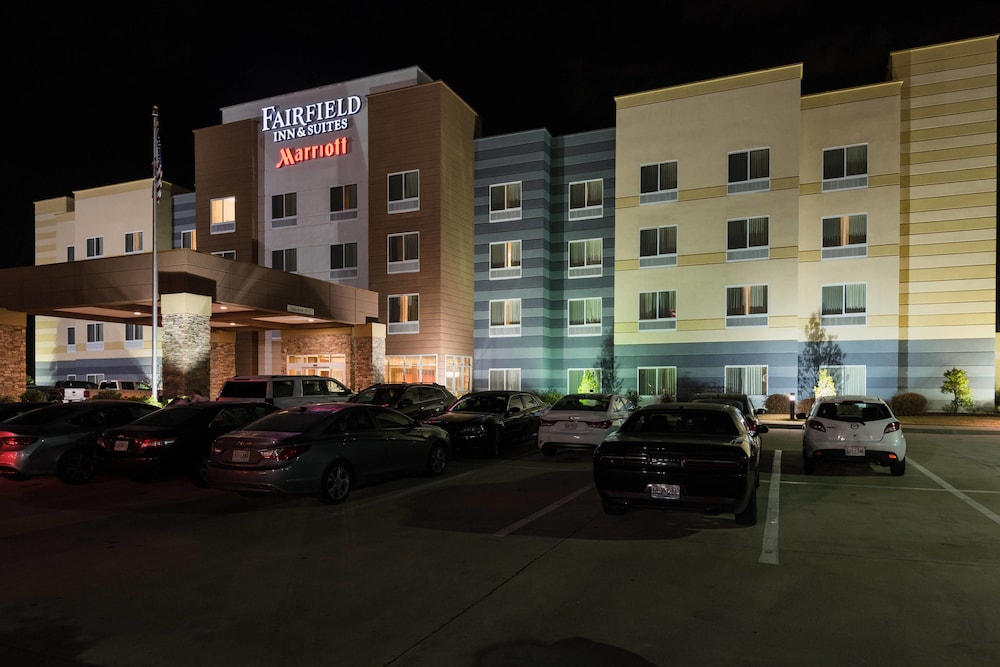 fairfield inn and suites by marriott montgomery airport south