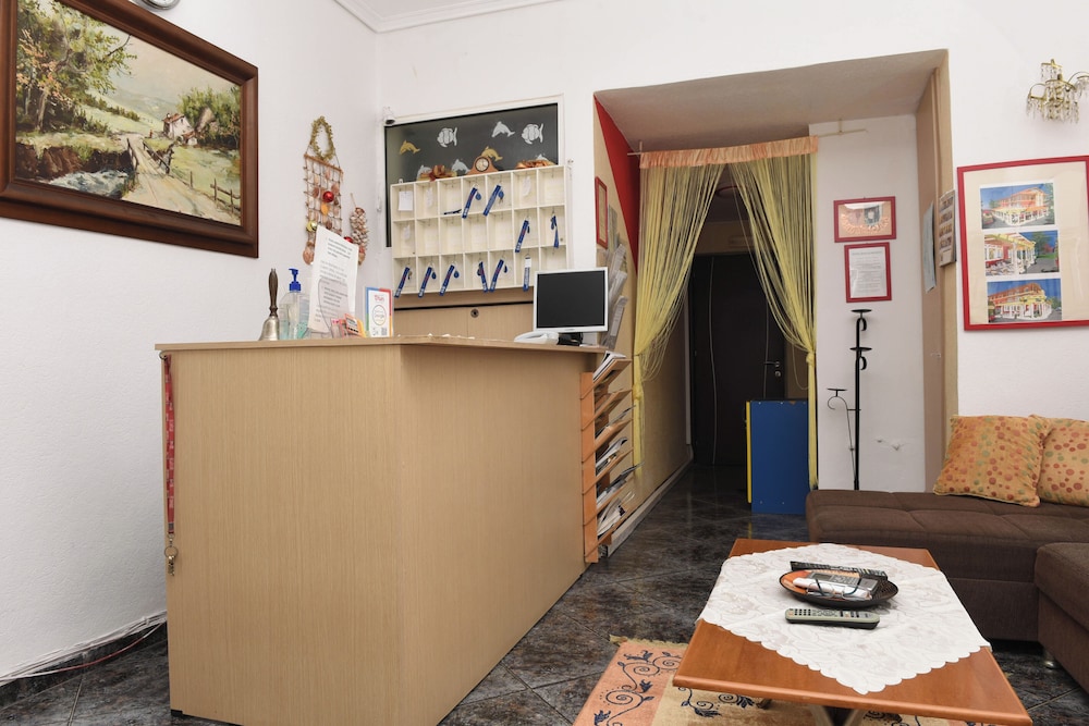 hotel dias apartments