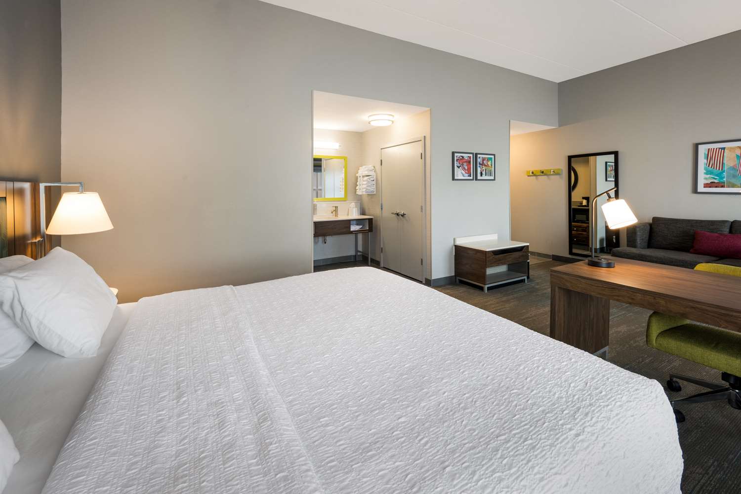 hampton inn and suites fredericksburg at celebrate virginia