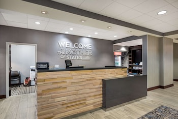 Hampton Inn & Suites Fredericksburg-At Celebrate Virginia,Virginia>>Fredericksburg,3 star