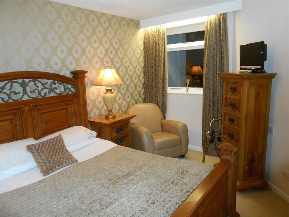 the hawk and buckle inn