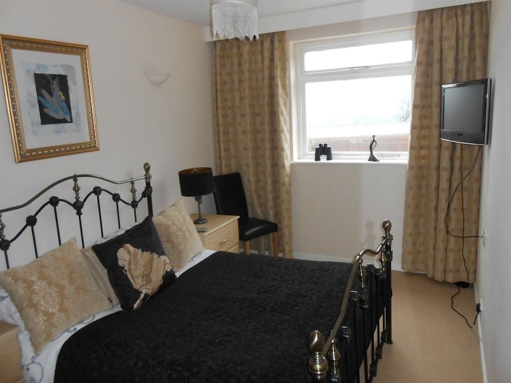 the hawk and buckle inn