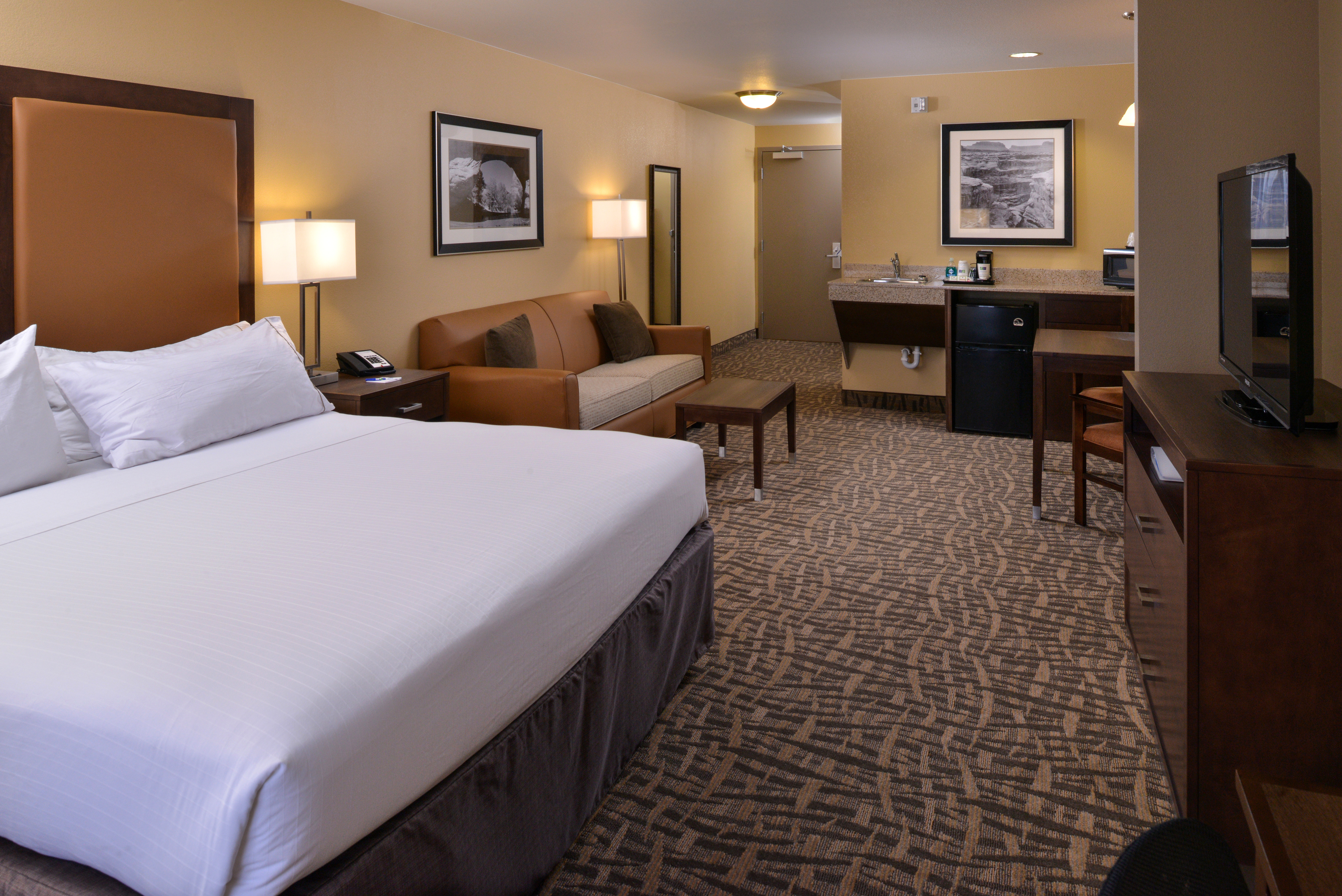 holiday inn express and suites page lake powell area