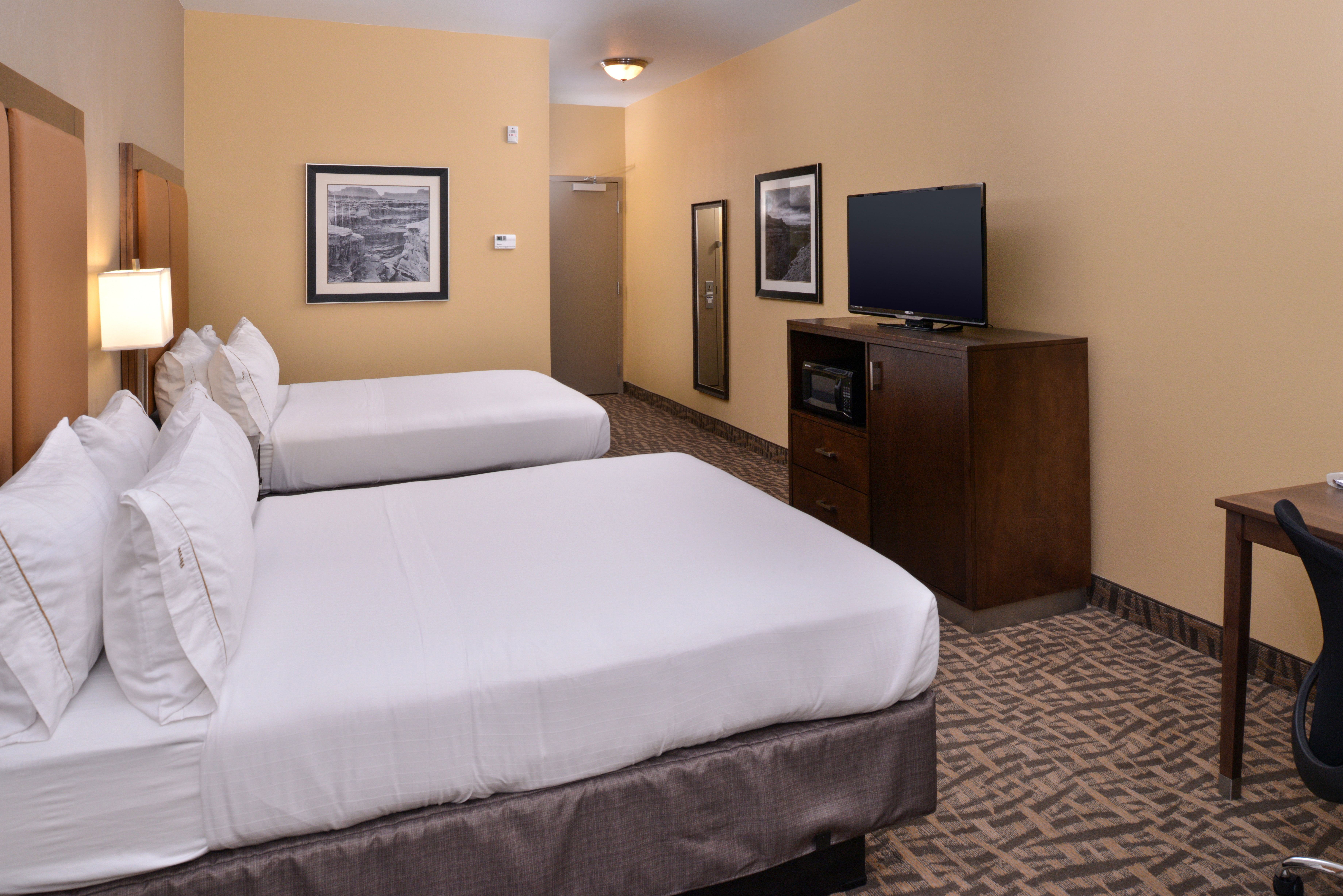 holiday inn express and suites page lake powell area