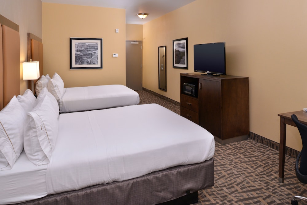 holiday inn express and suites page lake powell area
