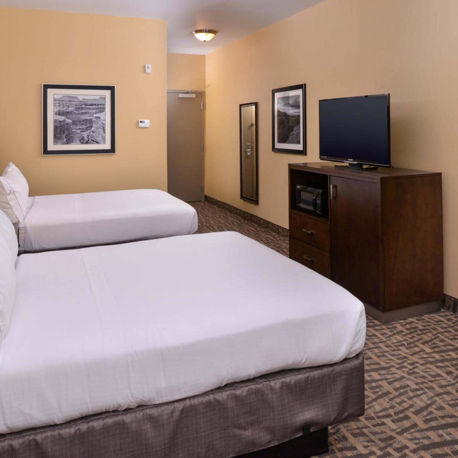 holiday inn express and suites page lake powell area