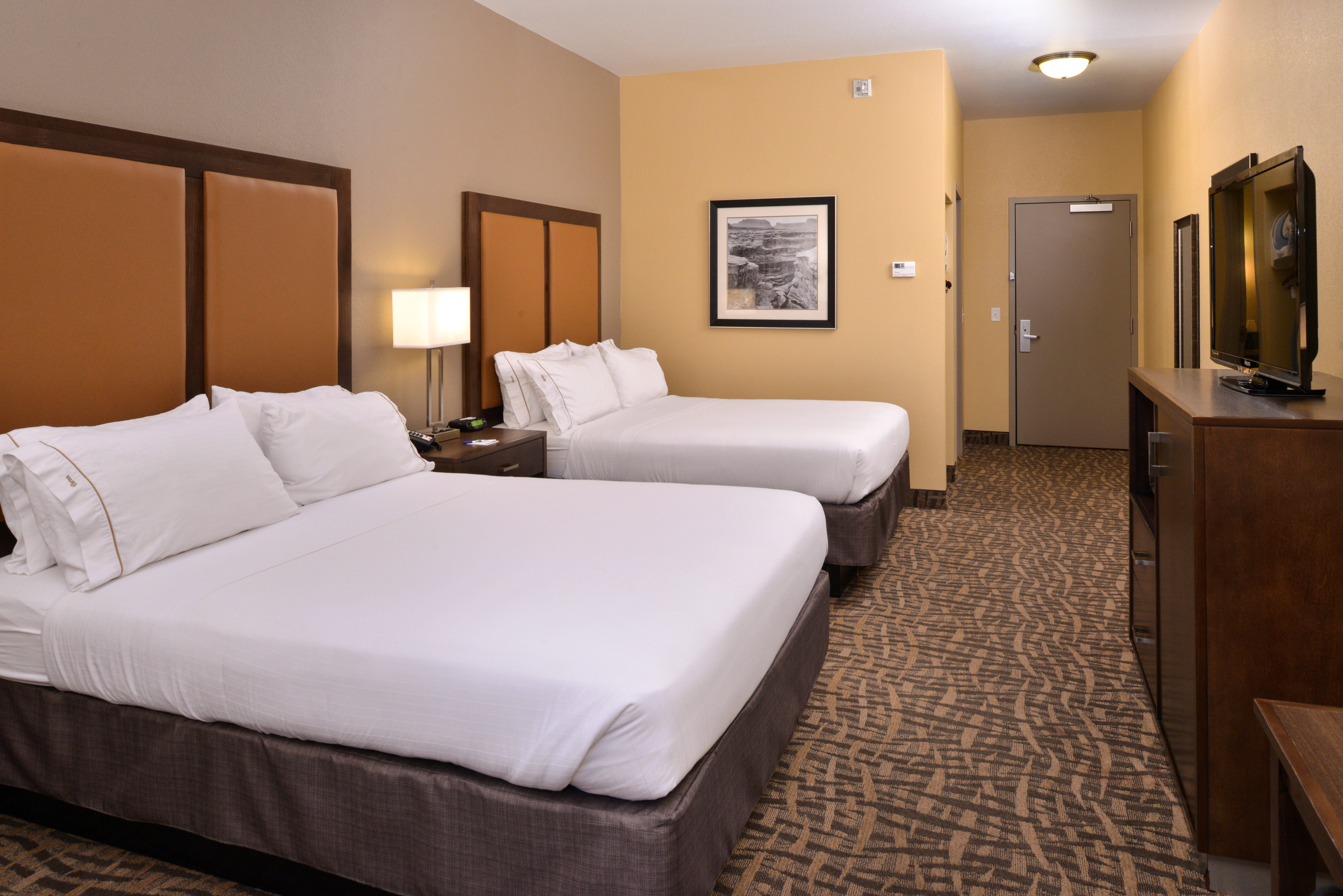 holiday inn express and suites page lake powell area