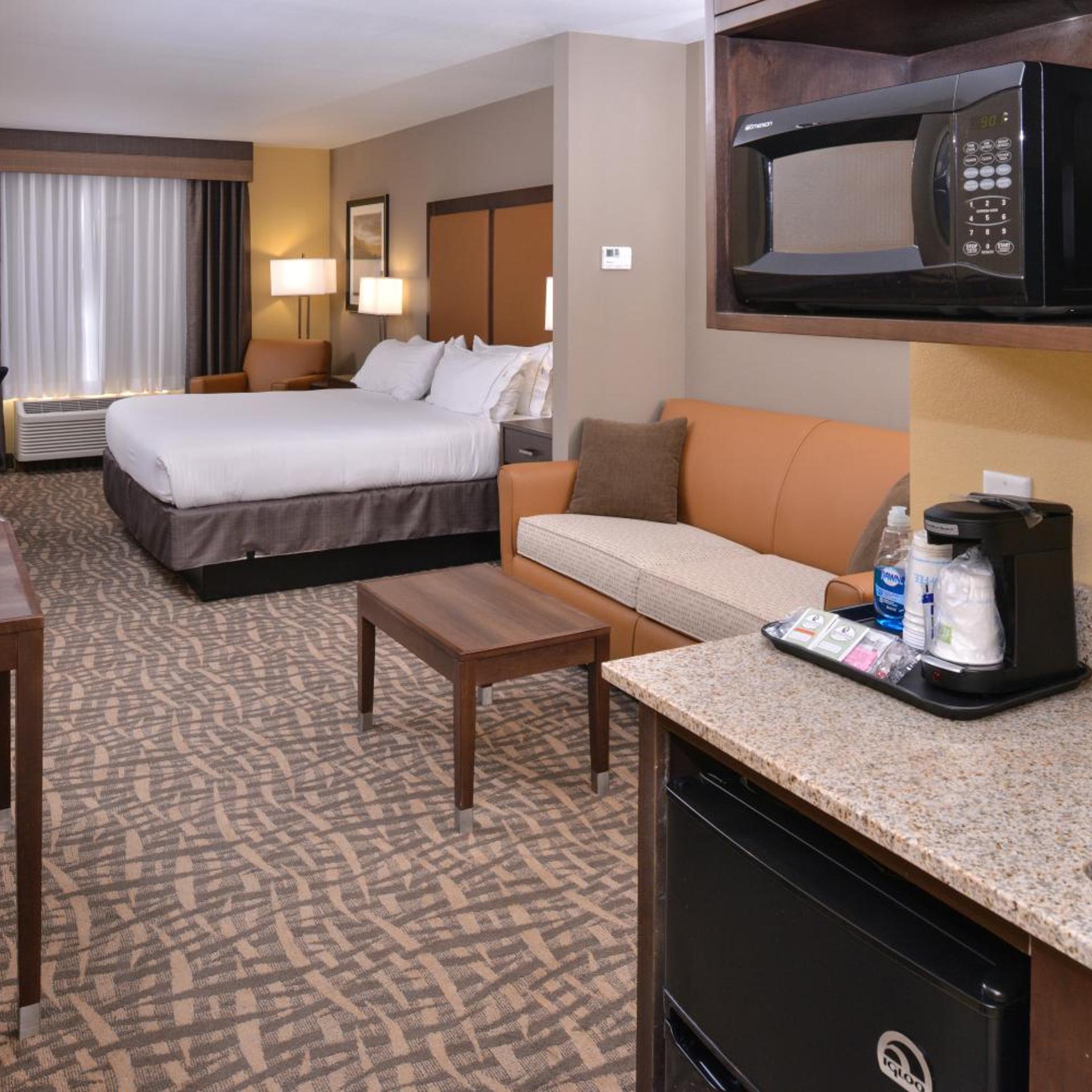 holiday inn express and suites page lake powell area