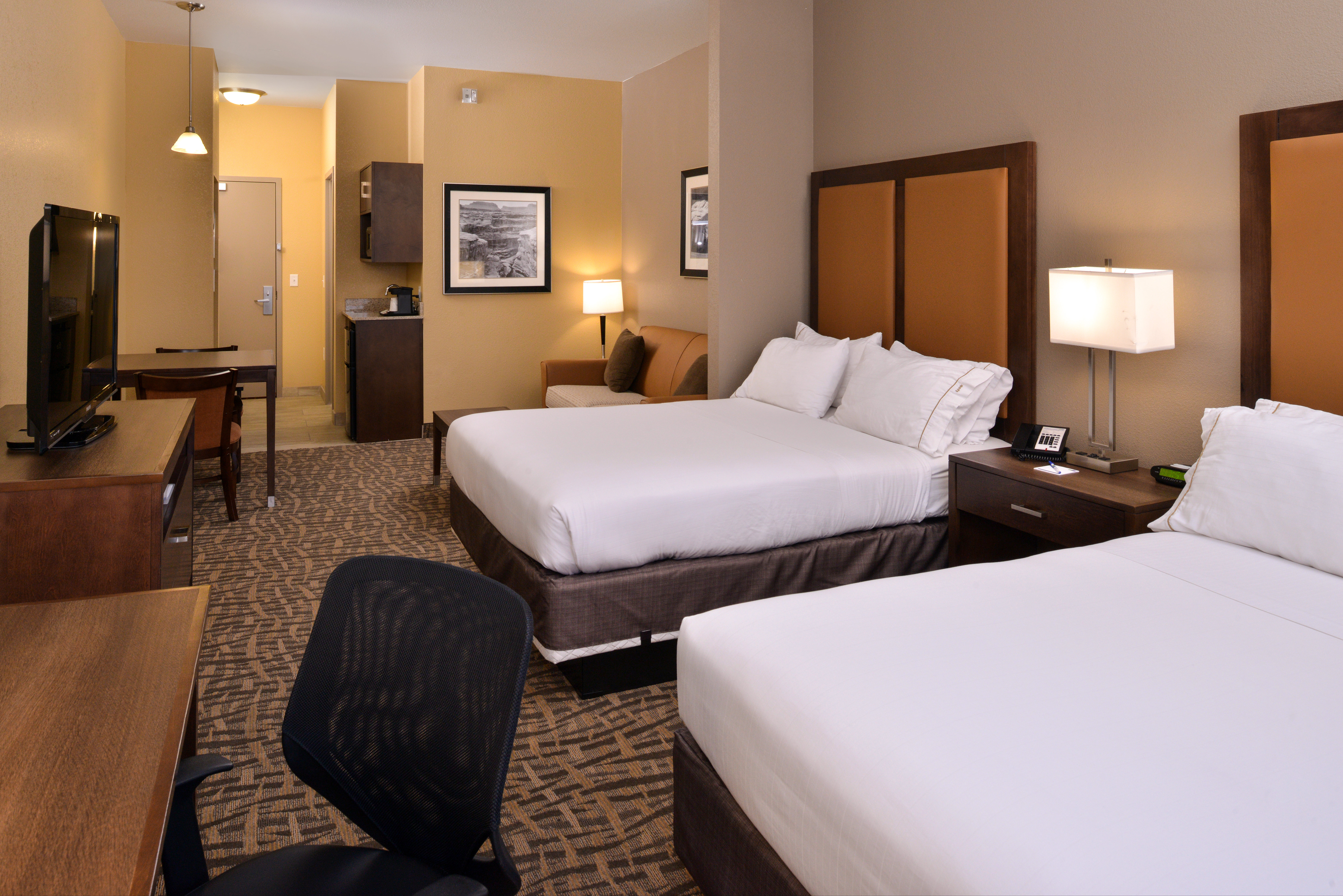 holiday inn express and suites page lake powell area