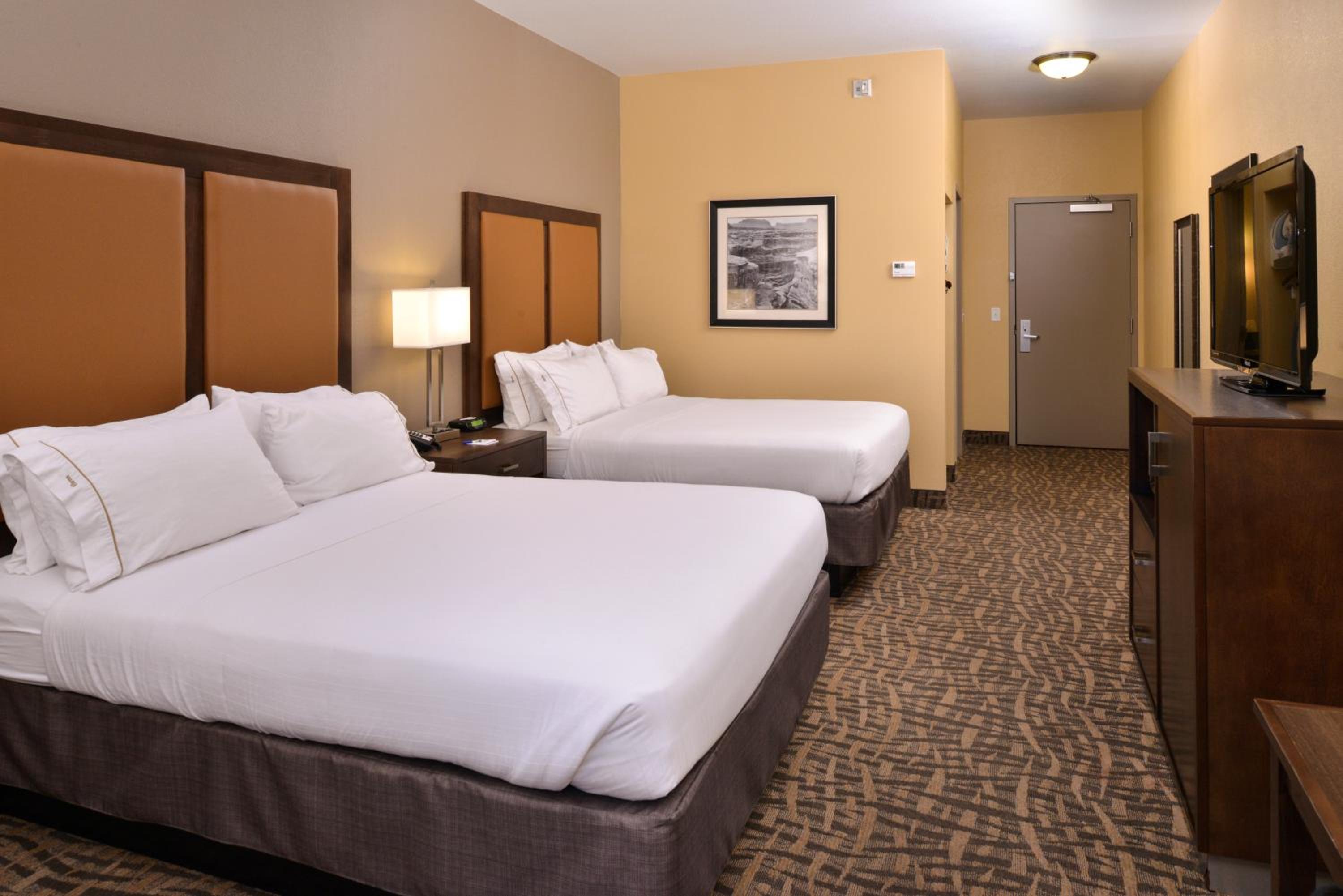 holiday inn express and suites page lake powell area