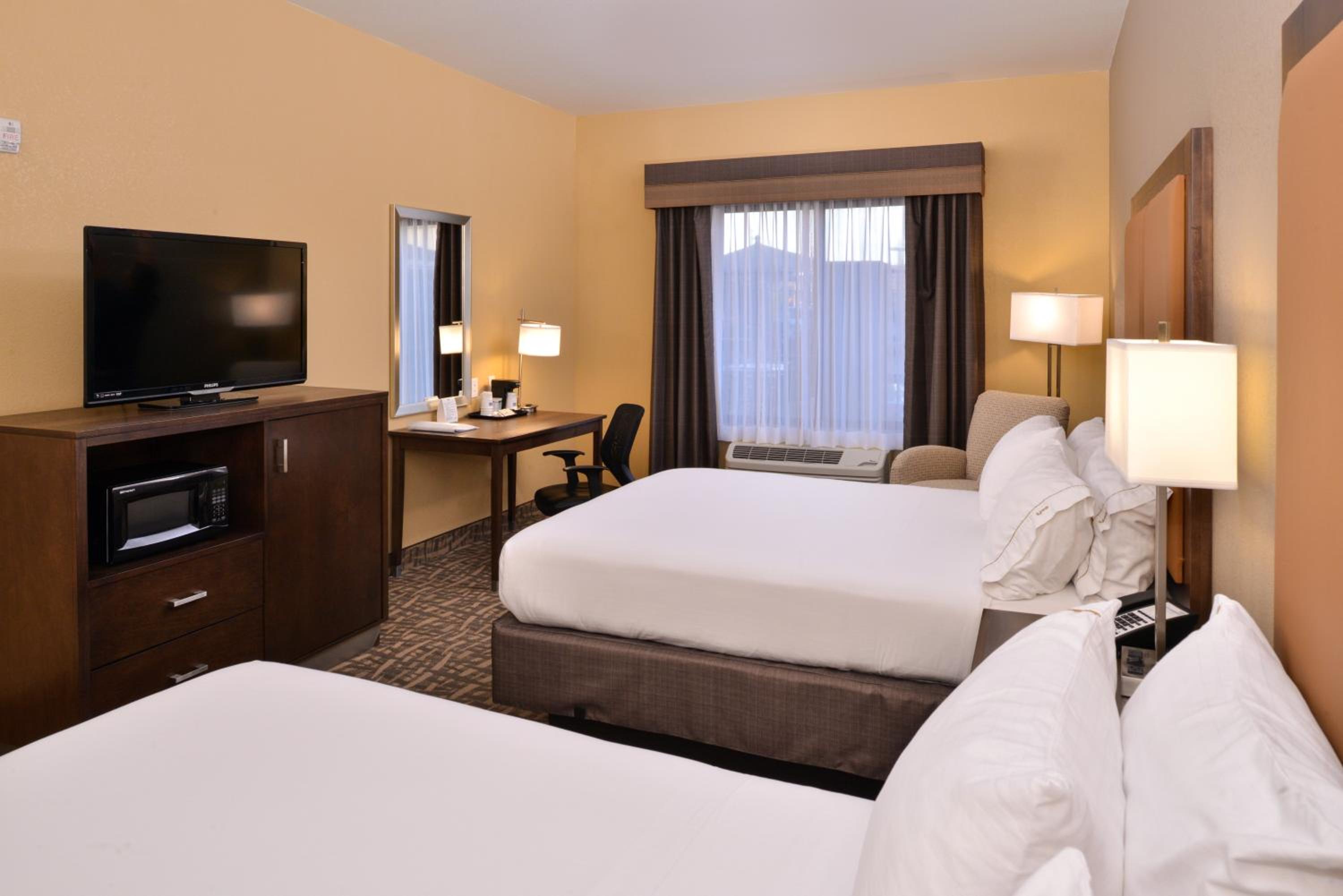 holiday inn express and suites page lake powell area