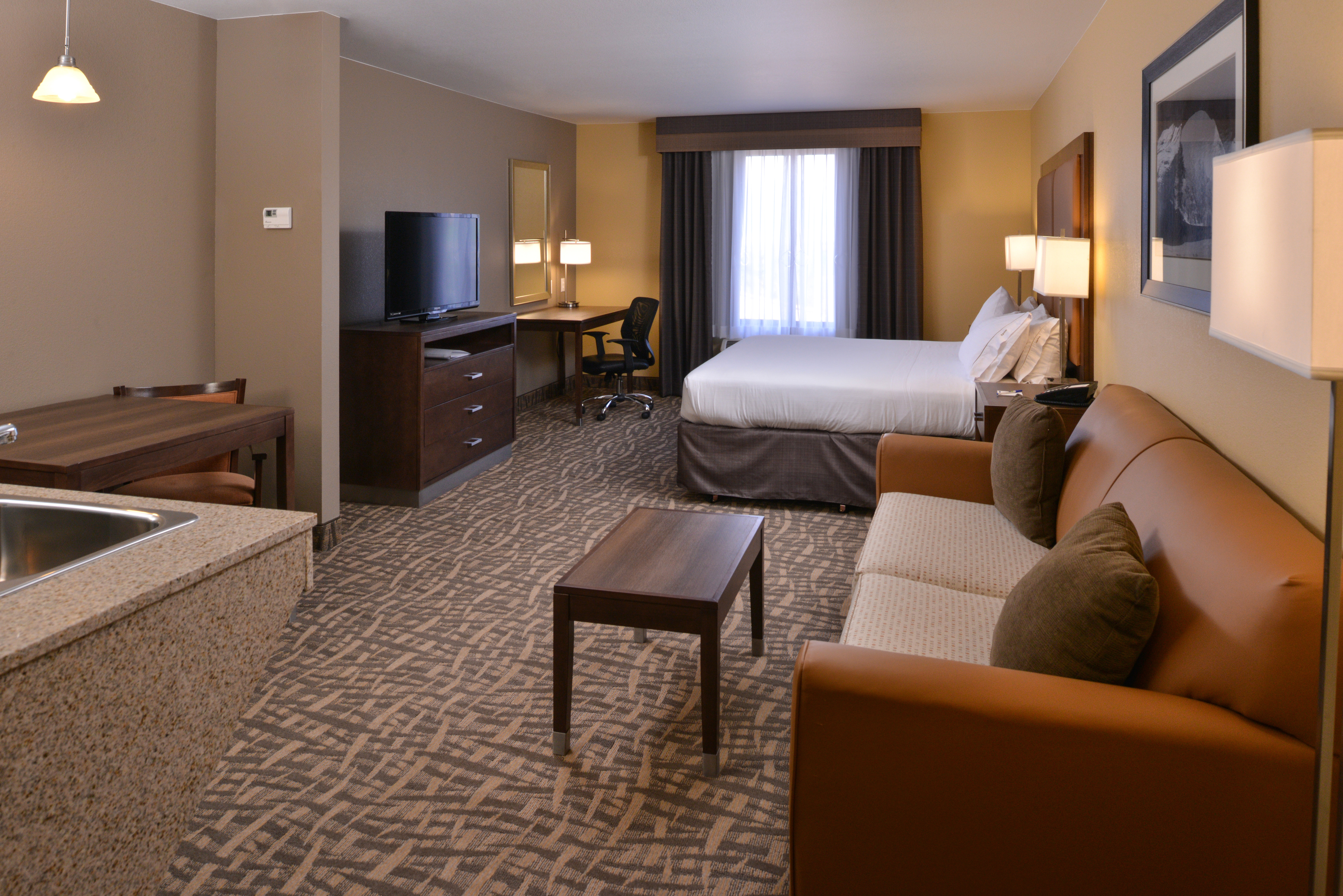 holiday inn express and suites page lake powell area