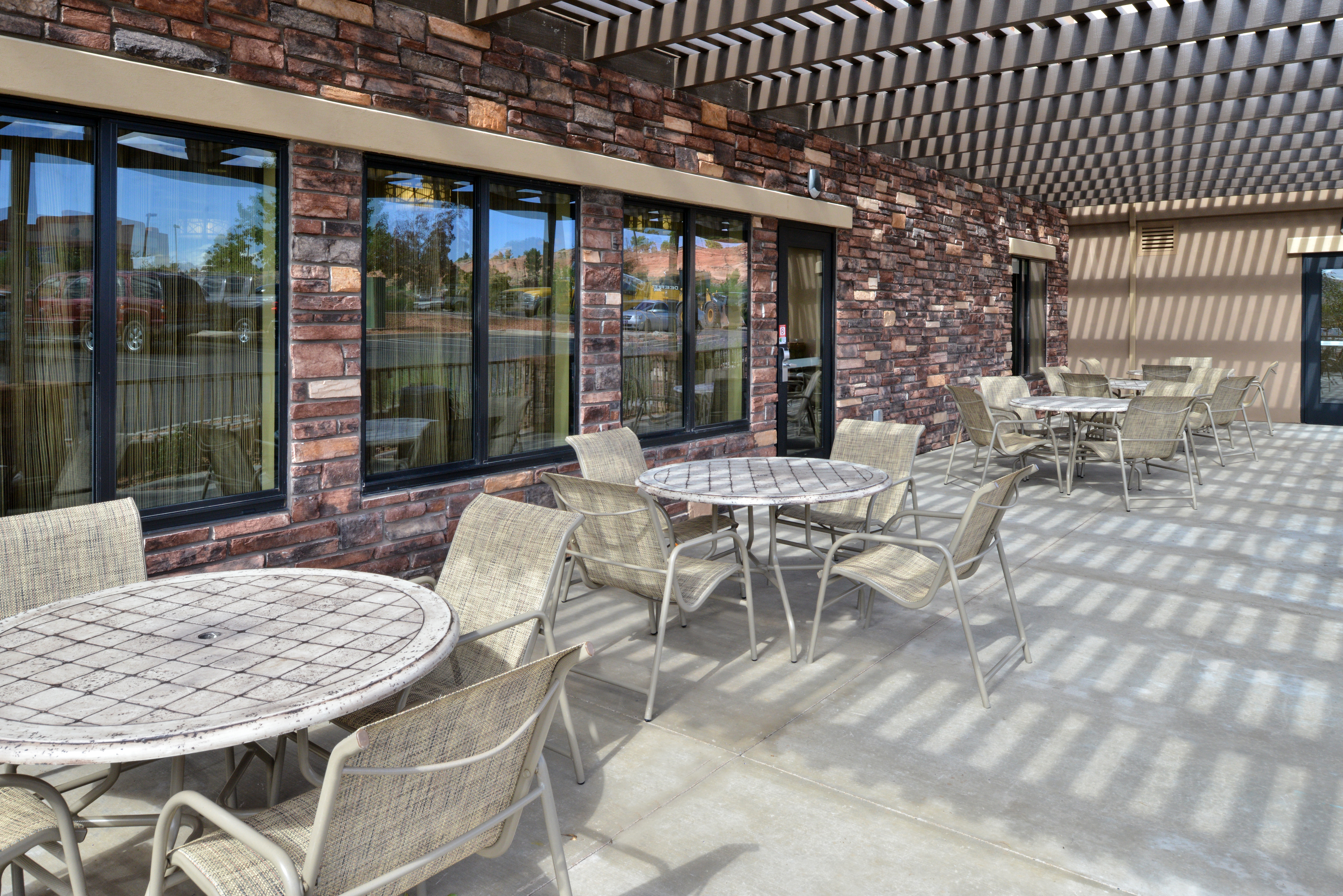 holiday inn express and suites page lake powell area