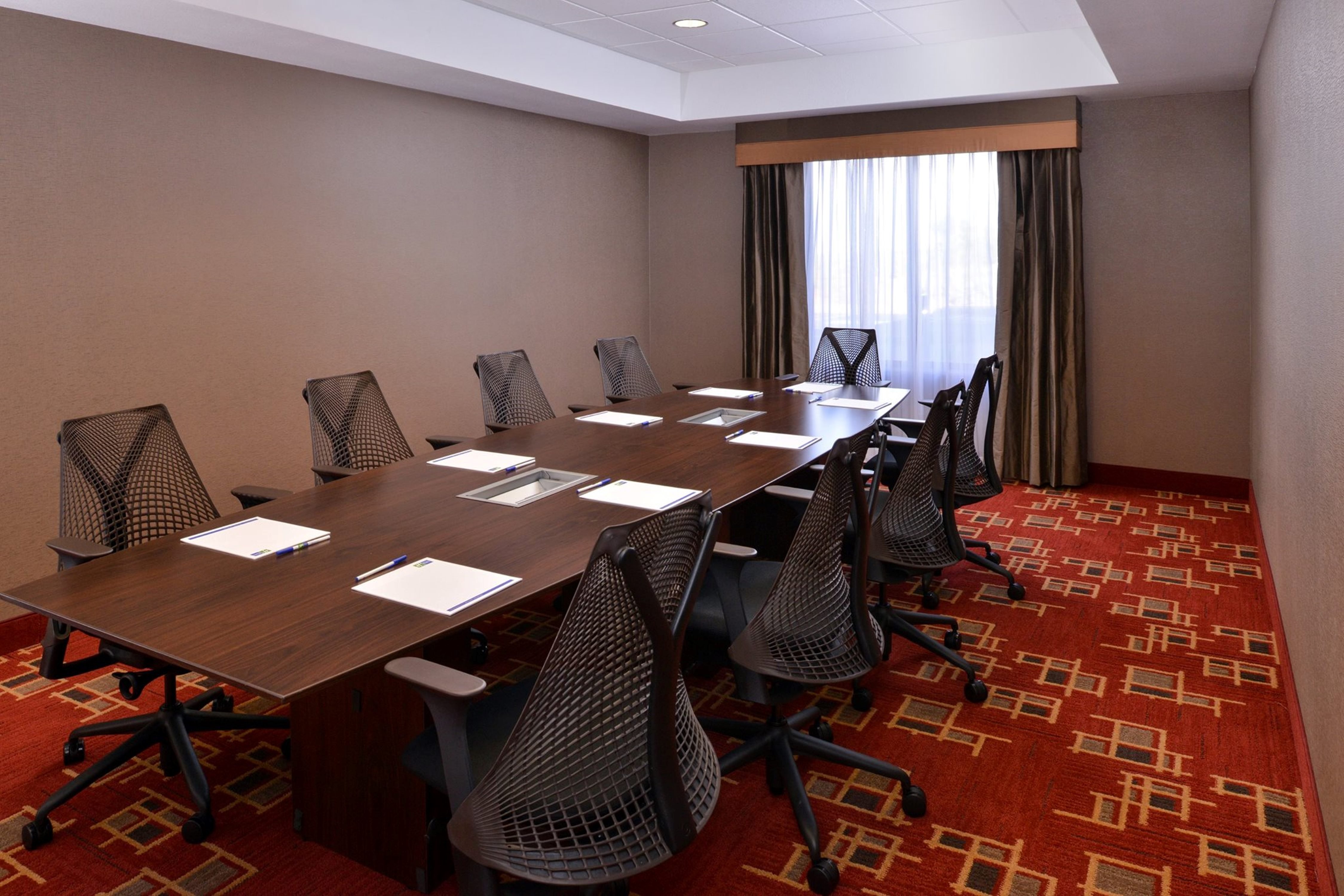 holiday inn express and suites page lake powell area