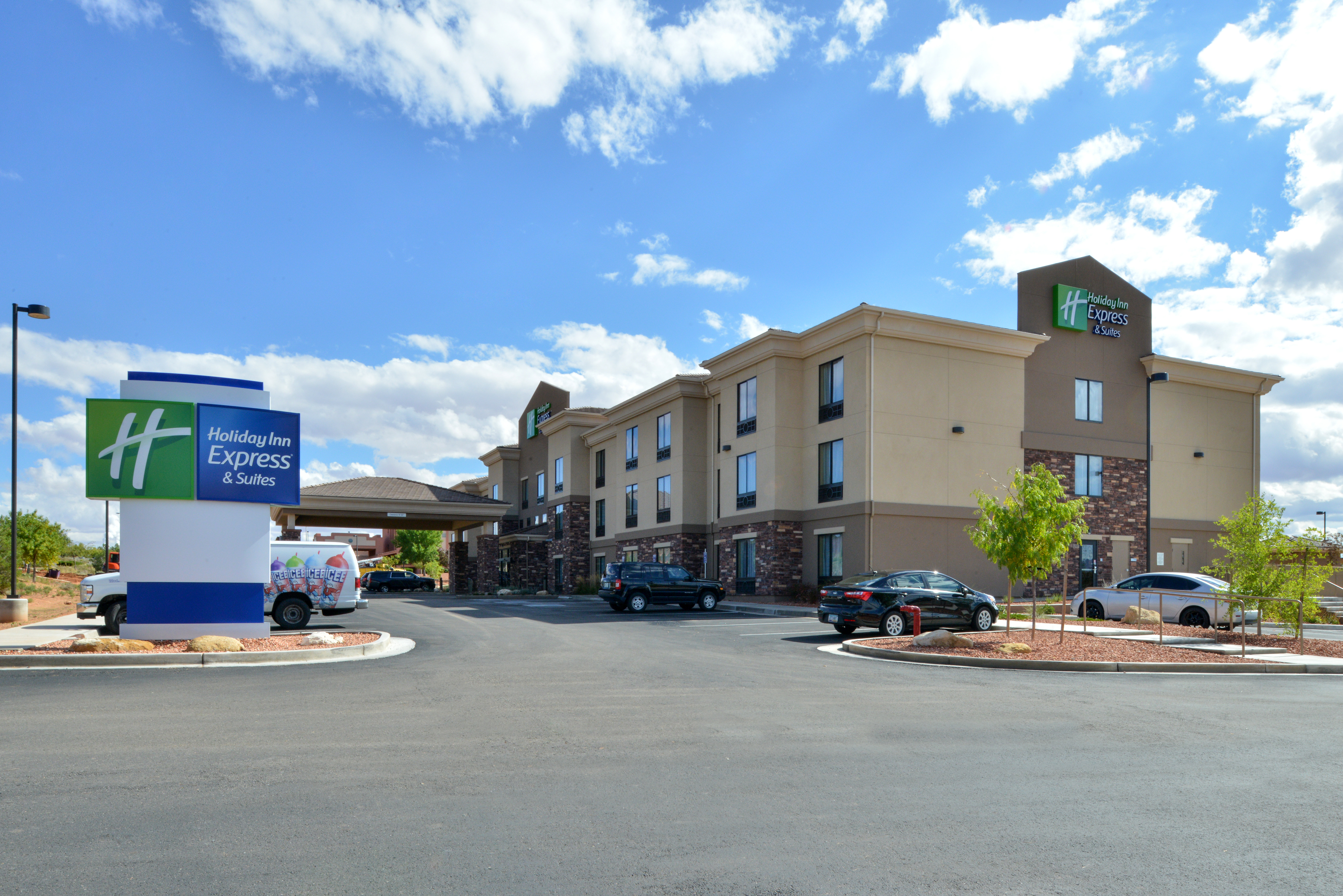holiday inn express and suites page lake powell area