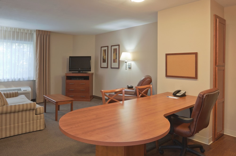 candlewood suites lafayette river ranch by ihg
