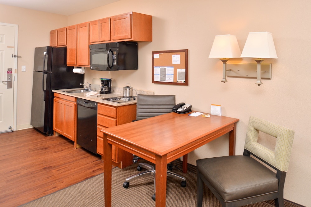 candlewood suites lafayette river ranch by ihg