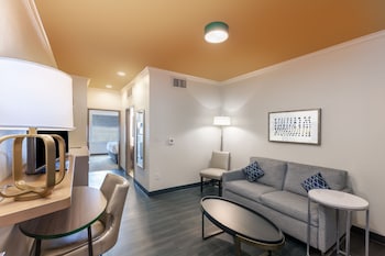 holiday inn and suites mckinney n allen by ihg