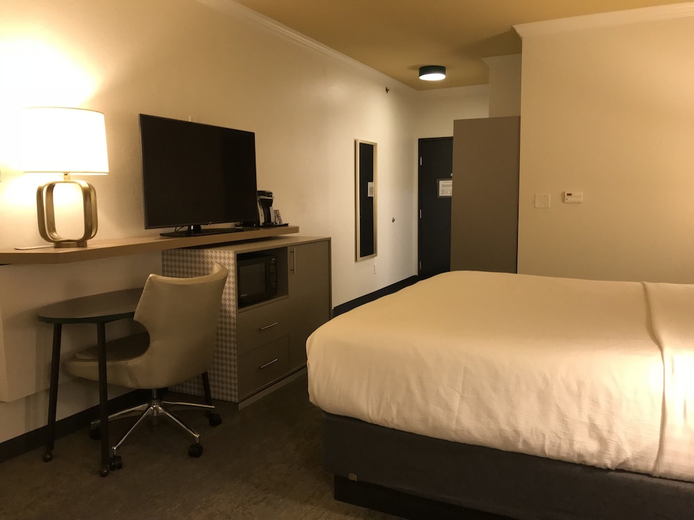 holiday inn and suites mckinney n allen by ihg