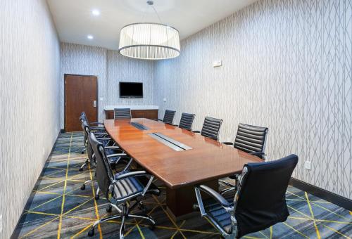 holiday inn and suites mckinney n allen by ihg