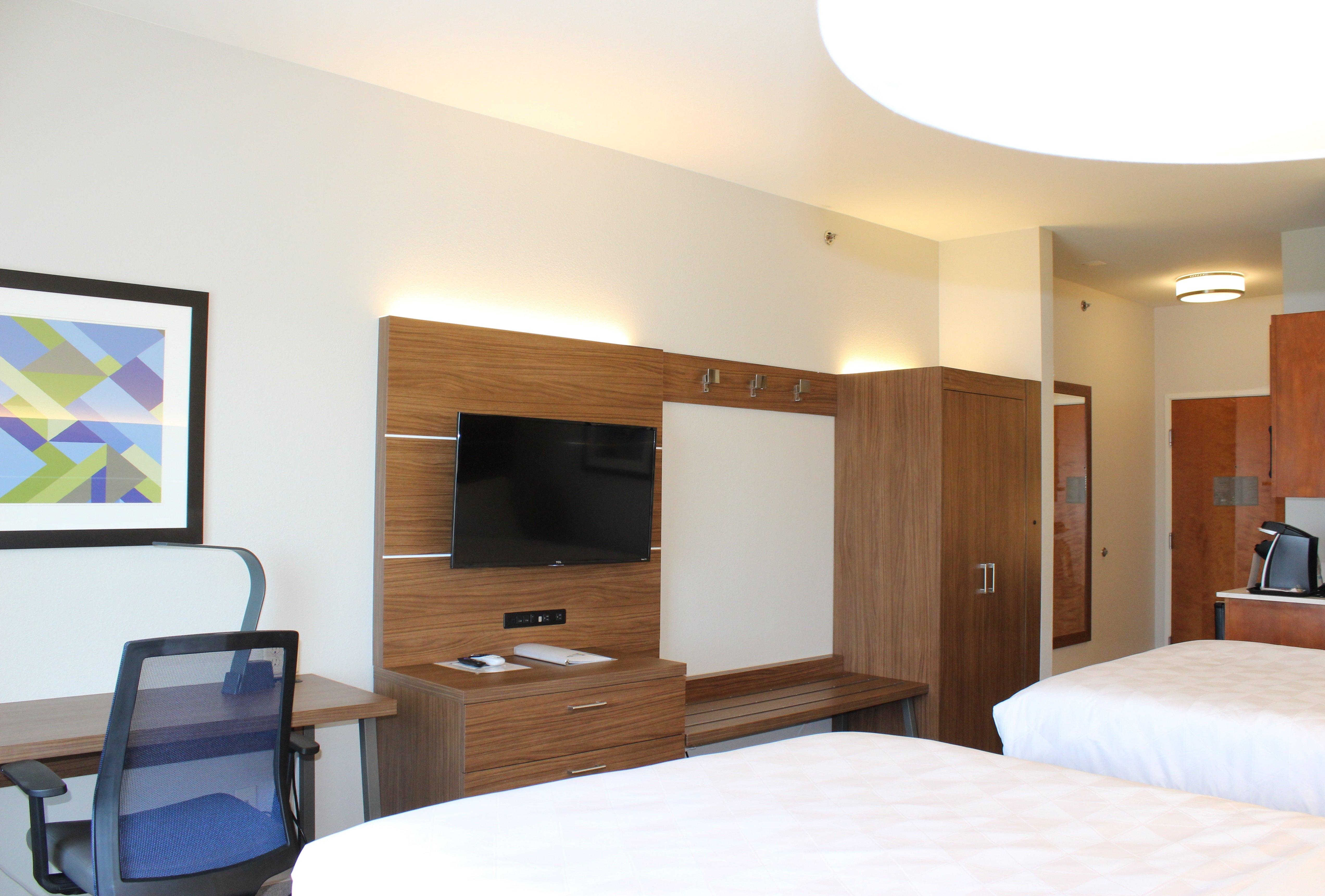 holiday inn express and suites mansfield by ihg