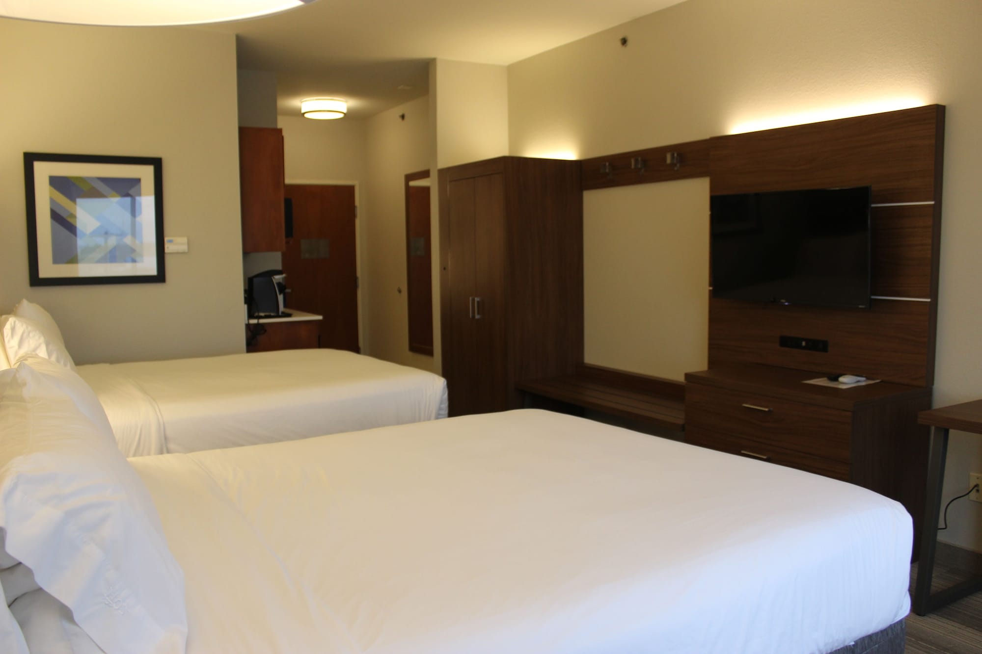holiday inn express and suites mansfield by ihg