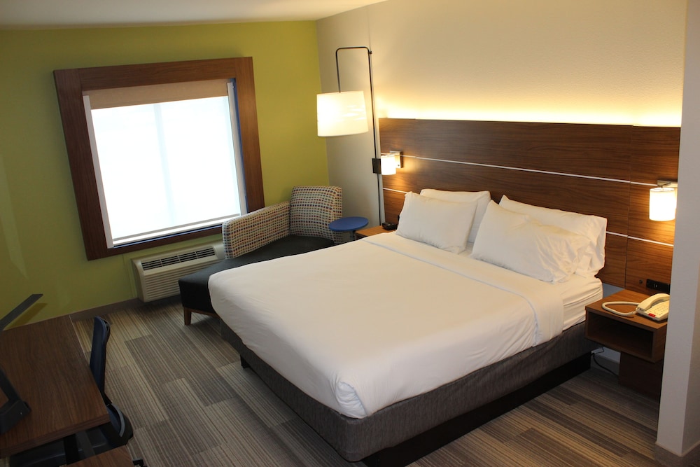 holiday inn express and suites mansfield by ihg