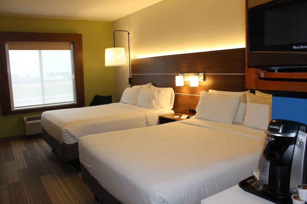holiday inn express and suites mansfield by ihg