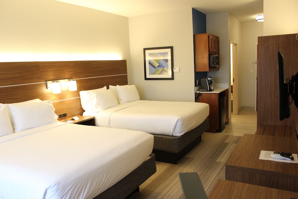 holiday inn express and suites mansfield by ihg