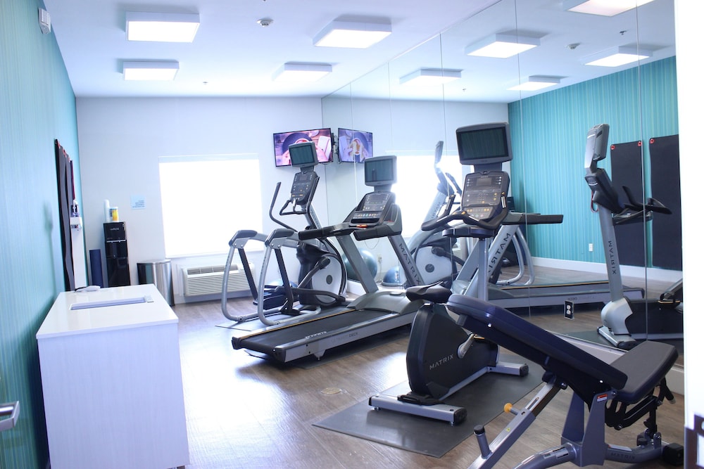 holiday inn express and suites mansfield by ihg