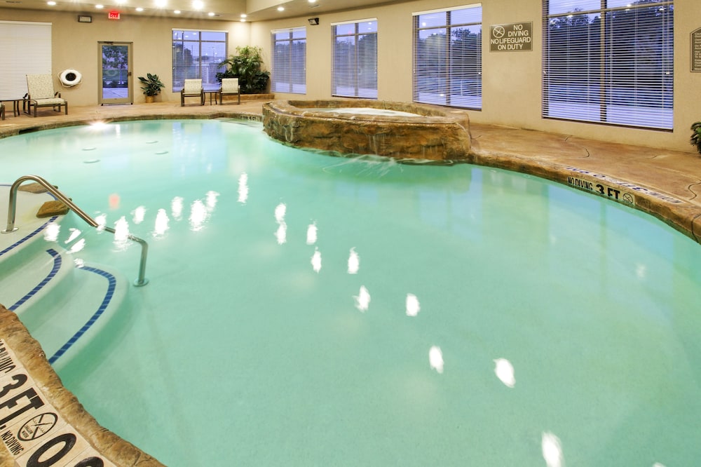 holiday inn express and suites mansfield by ihg