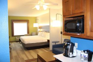 holiday inn express and suites mansfield by ihg