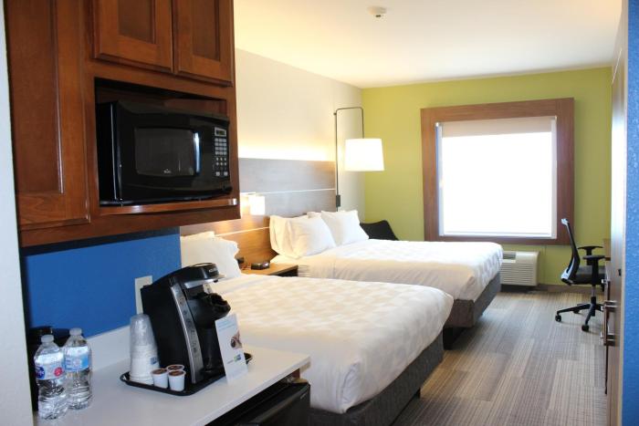 holiday inn express and suites mansfield by ihg