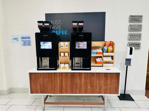 holiday inn express and suites mansfield by ihg