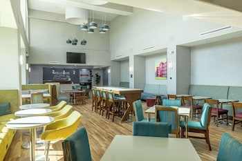 Hampton Inn & Suites Cleburne,Dallas>>Cleburne,3 star