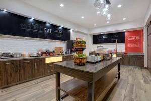 Hampton Inn & Suites Dallas-Desoto,Dallas>>Corpus Christi,3 star