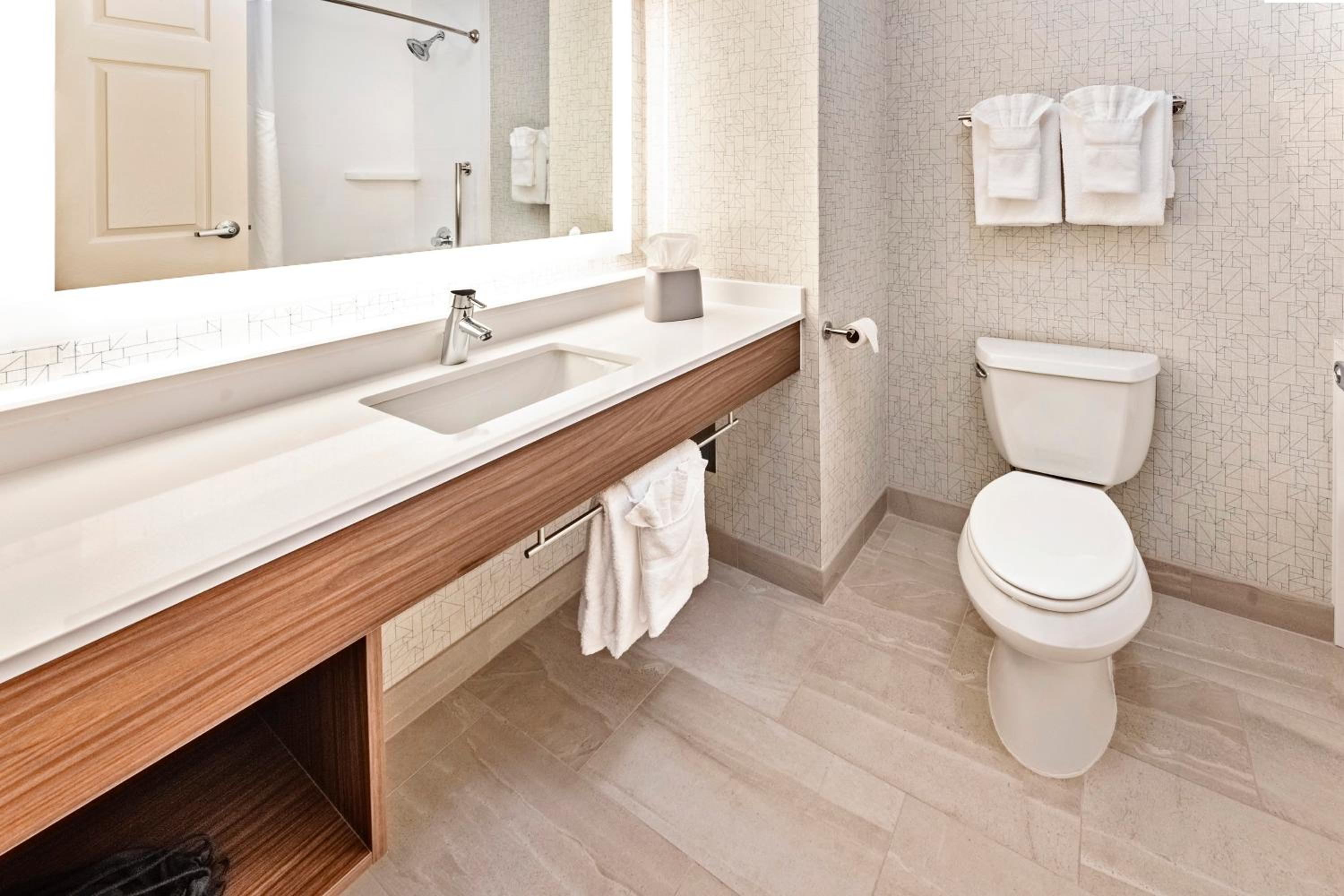 holiday inn express hotel and suites lake zurich bar